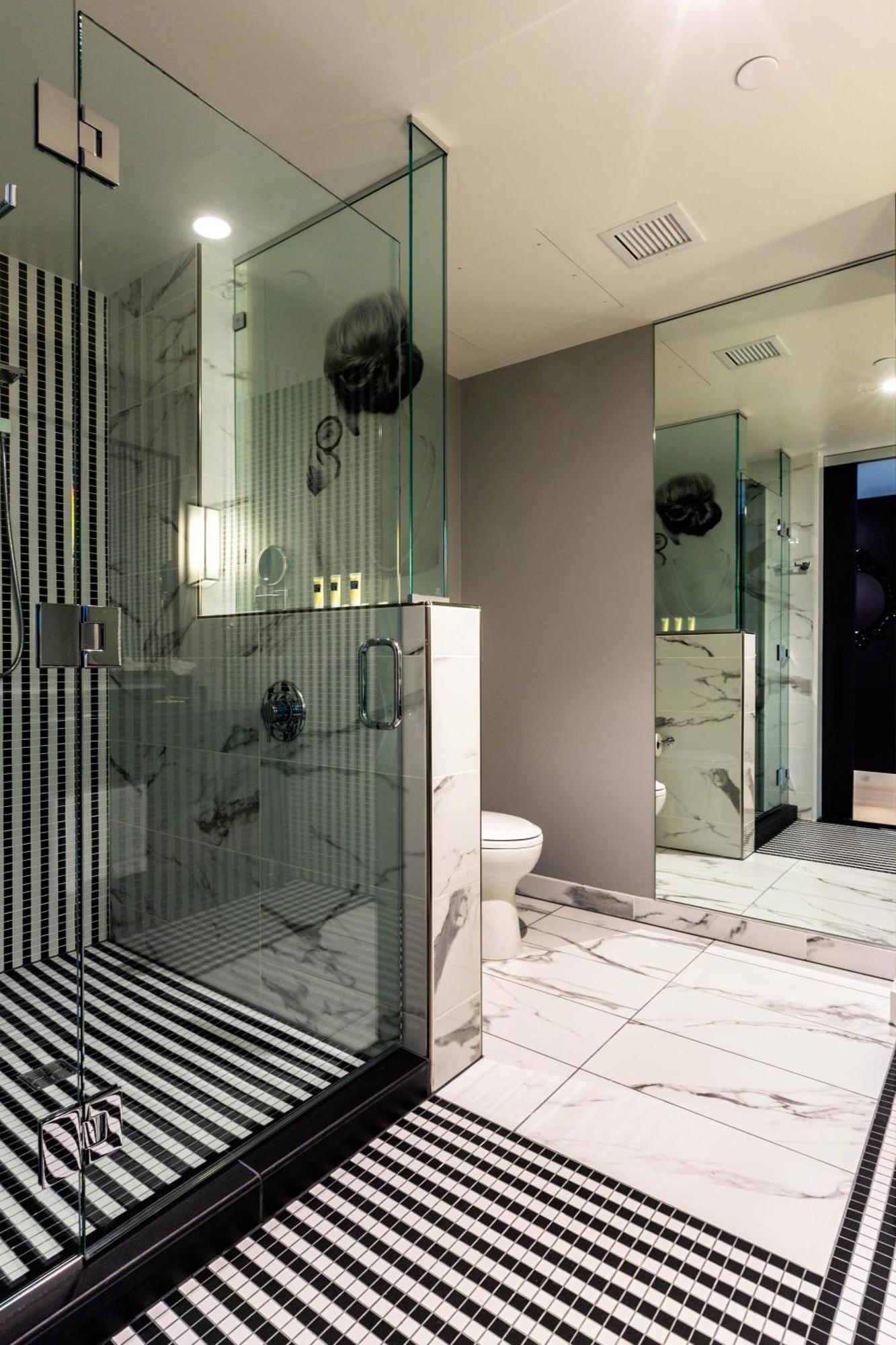 Chambre Lit King-Size Standard - Accessible aux Personnes à Mobilité Réduite