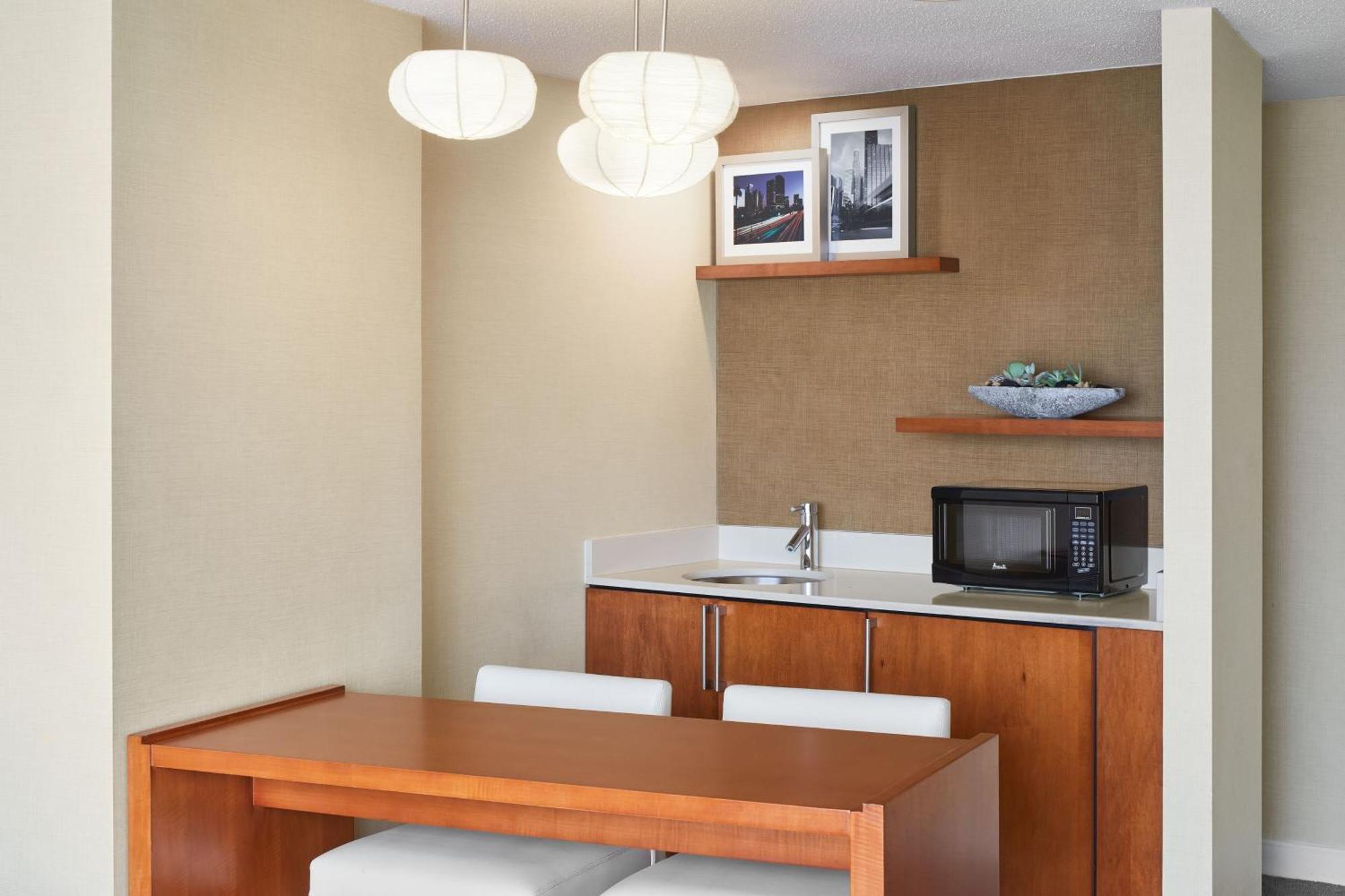 Suite Redondo 1 Chambre avec Lit King-Size et Canapé-Lit - Vue sur Ville