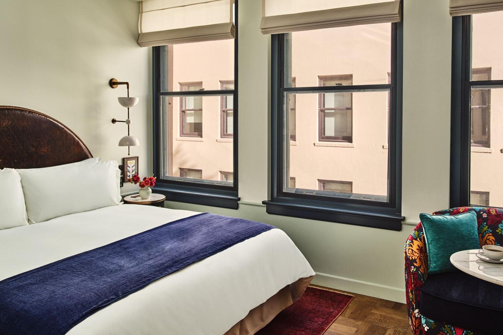 Chambre Lit King-Size - Vue sur Cour