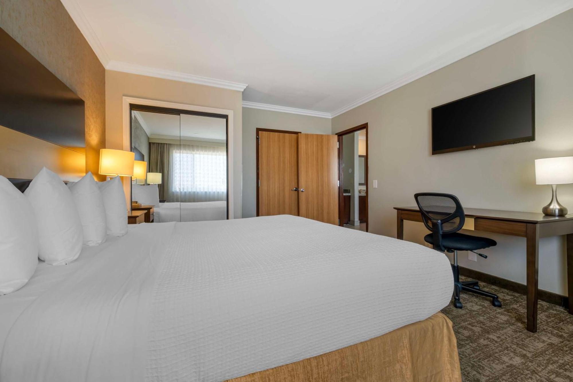 Suite Lit King-Size avec Canapé